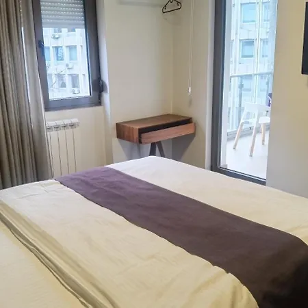 Calm & Two Bedroom 公寓 *